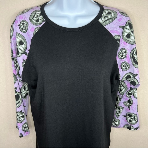 S LuLaRoe Black & Purple Halloween Pumpkin Jackolantern Randy Baseball Tee Small - Picture 2 of 7